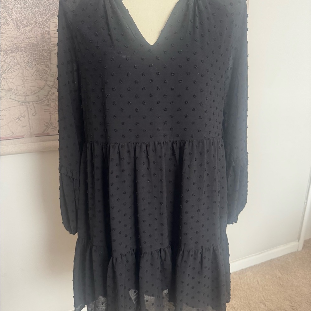 CeCe Black Ruffled Long Sleeve Dress